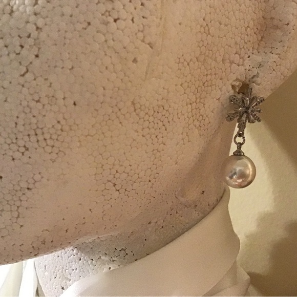 Pearl Earrings - Picture 7 of 9